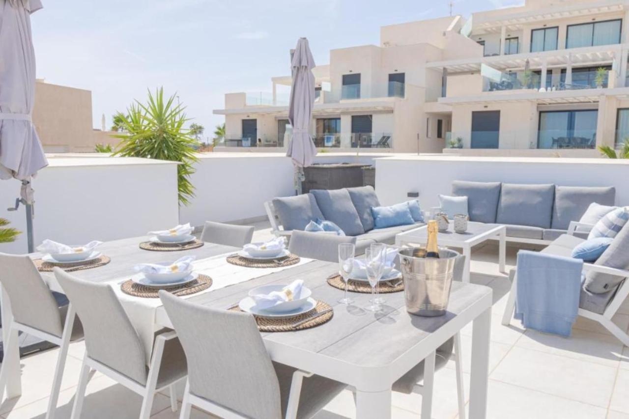 Luxurious Penthouse In La Cala Casa Banderas - 3 Golf Facilites Close By! La Cala De Mijas Kültér fotó
