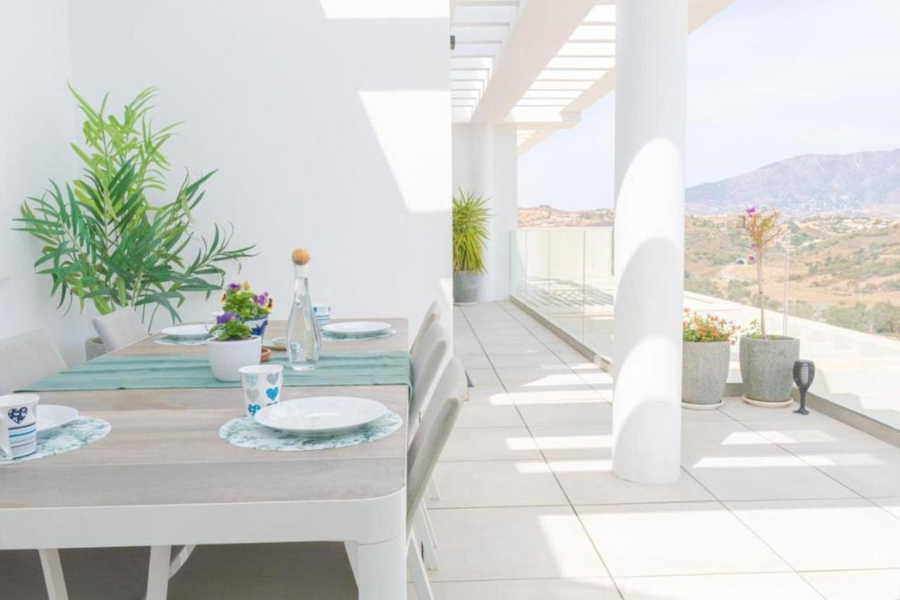 Luxurious Penthouse In La Cala Casa Banderas - 3 Golf Facilites Close By! La Cala De Mijas Kültér fotó